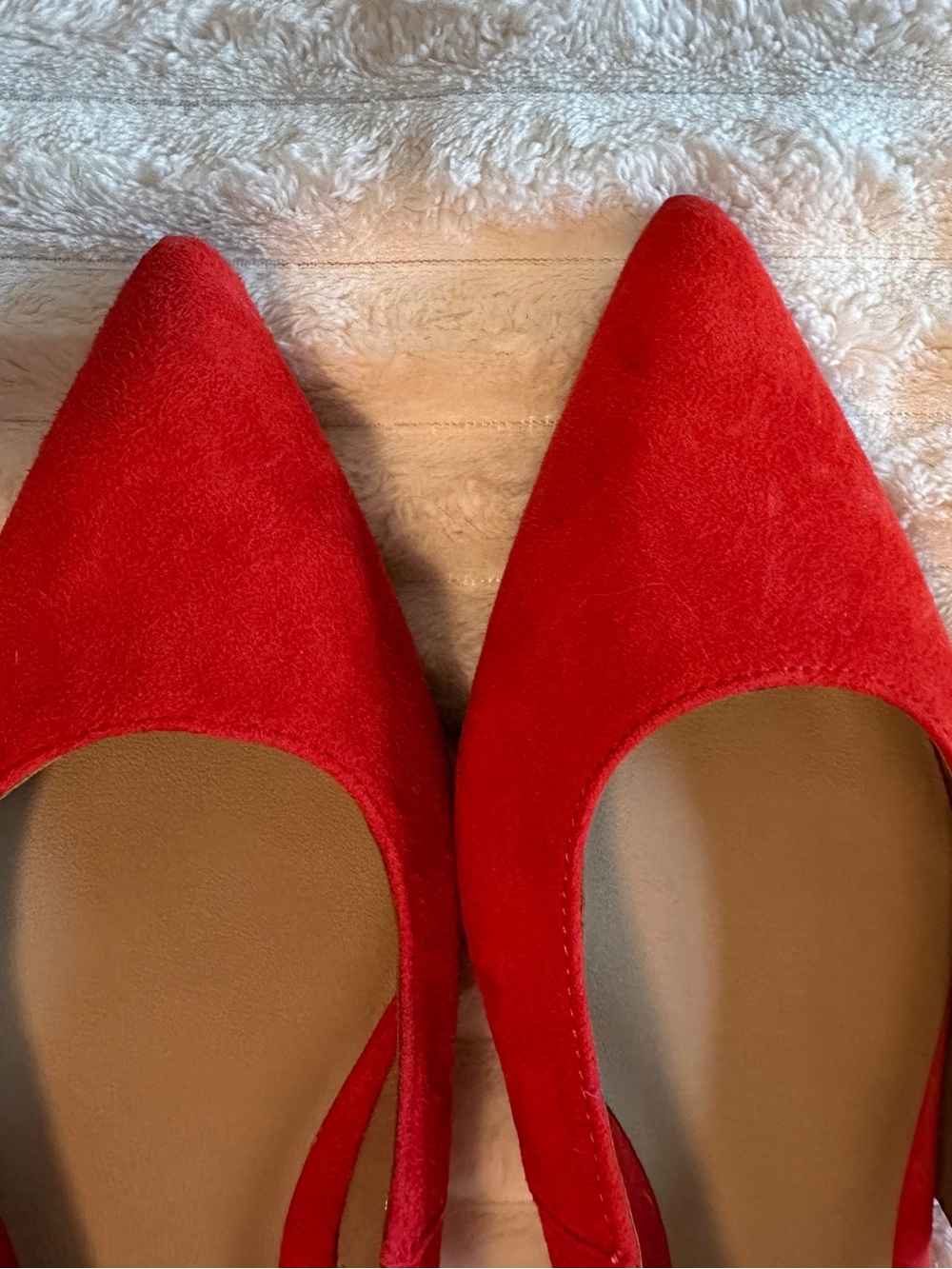 Lauren. Ralph Lauren Red Suede Pointed Toe Slingback Flats - Picture 5 of 7